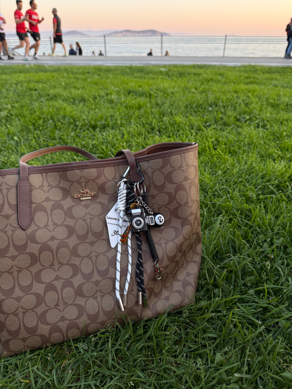 Retro Rewind Charm – Nostalgia Junkie Edition